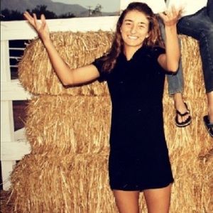 Shortsleeve black sweater dress